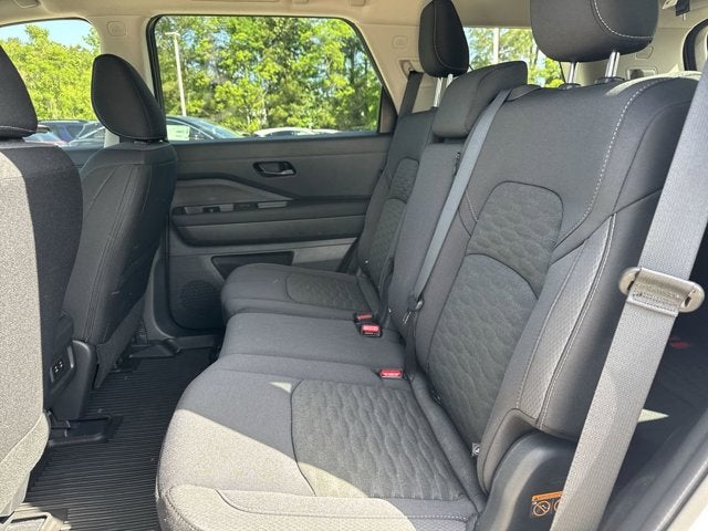 2026 Nissan Pathfinder S