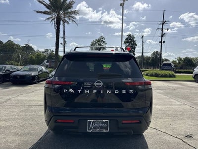 2025 Nissan Pathfinder SV