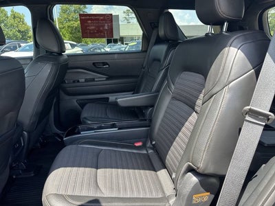 2025 Nissan Pathfinder Rock Creek®