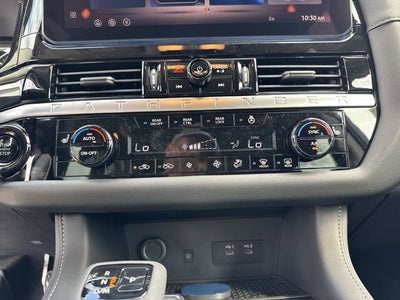 2026 Nissan Pathfinder SV