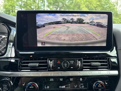 2026 Nissan Pathfinder SV