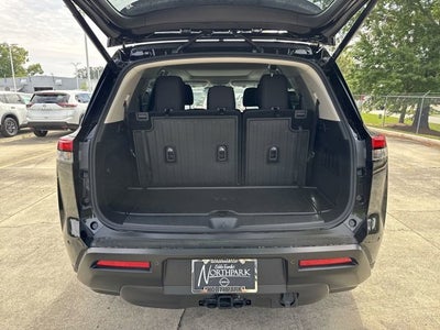 2026 Nissan Pathfinder SV
