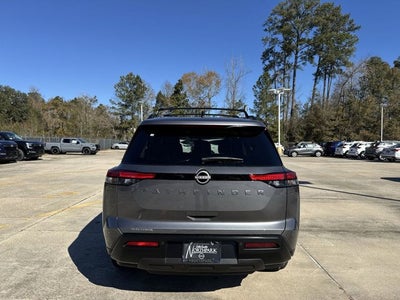 2026 Nissan Pathfinder SV