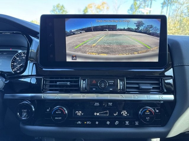 2026 Nissan Pathfinder SV