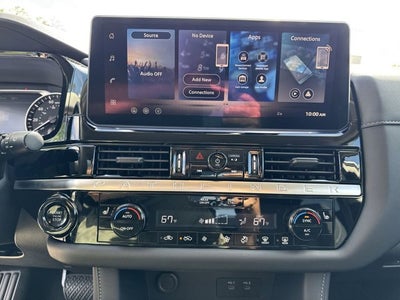 2026 Nissan Pathfinder SV