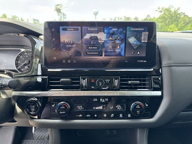 2026 Nissan Pathfinder SV
