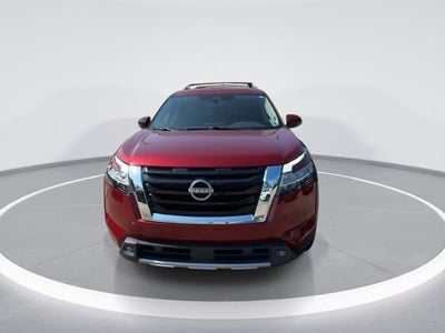2022 Nissan Pathfinder SL