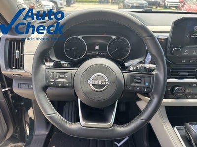 2024 Nissan Pathfinder SL