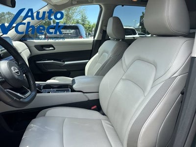 2024 Nissan Pathfinder SL