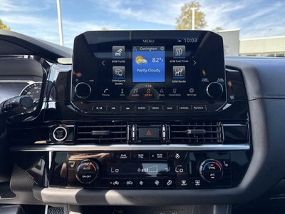 2024 Nissan Pathfinder SL