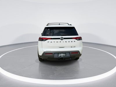 2026 Nissan Pathfinder SL