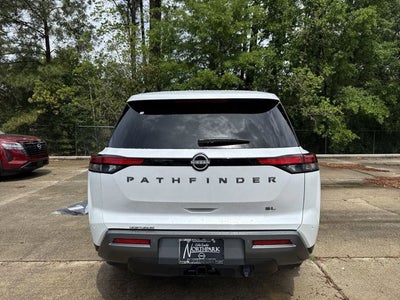 2026 Nissan Pathfinder SL
