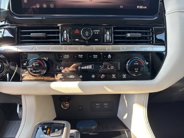 2026 Nissan Pathfinder SL