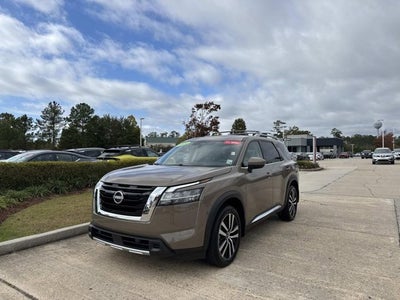 2024 Nissan Pathfinder Platinum