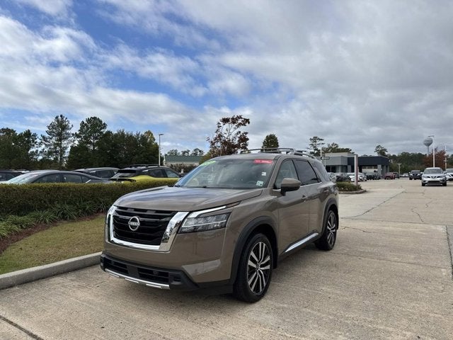 2024 Nissan Pathfinder Platinum