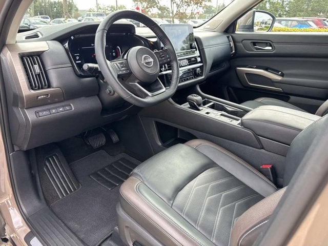 2024 Nissan Pathfinder Platinum