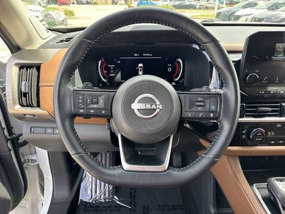 2023 Nissan Pathfinder Platinum