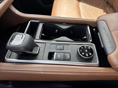 2023 Nissan Pathfinder Platinum