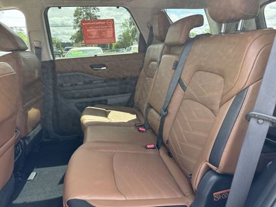 2023 Nissan Pathfinder Platinum