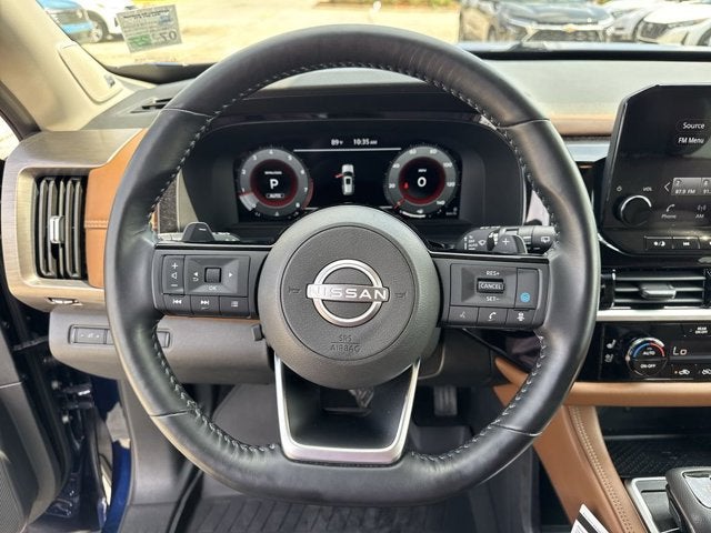 2025 Nissan Pathfinder Platinum