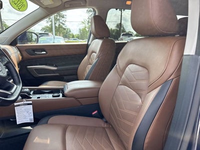 2025 Nissan Pathfinder Platinum