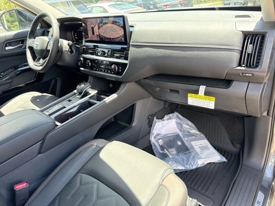 2026 Nissan Pathfinder Platinum