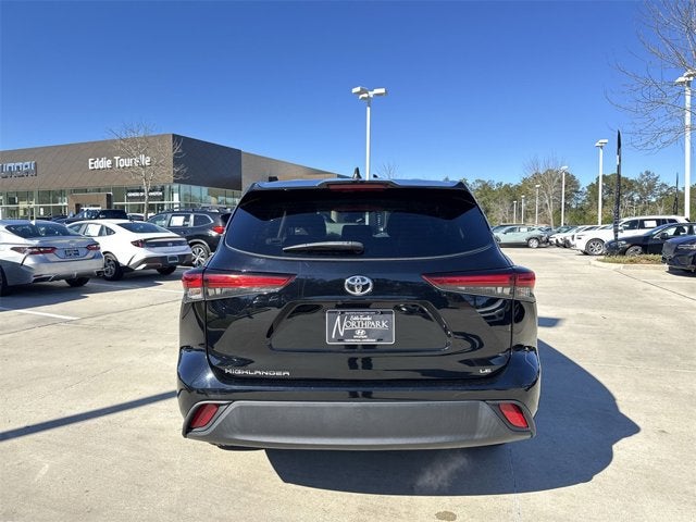 2023 Toyota Highlander LE