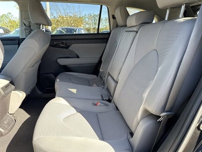 2023 Toyota Highlander LE