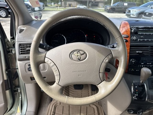 2010 Toyota Sienna XLE