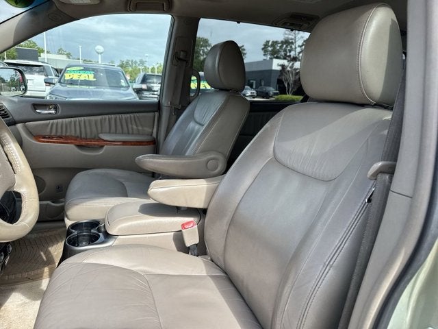 2010 Toyota Sienna XLE