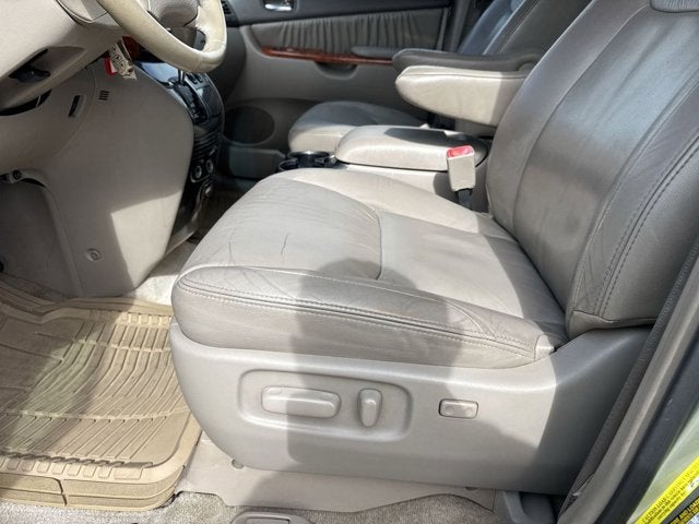 2010 Toyota Sienna XLE