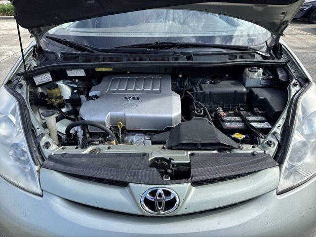 2010 Toyota Sienna XLE