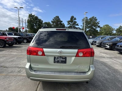 2010 Toyota Sienna XLE
