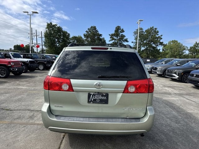 2010 Toyota Sienna XLE
