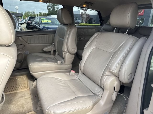 2010 Toyota Sienna XLE