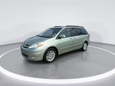 2010 Toyota Sienna XLE