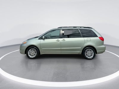 2010 Toyota Sienna XLE