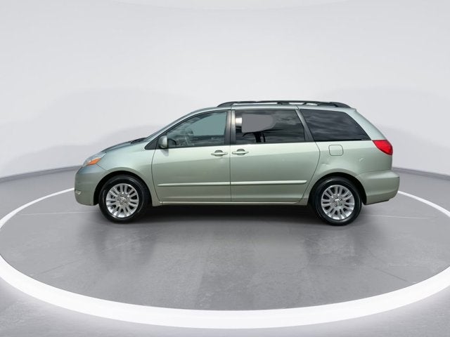 2010 Toyota Sienna XLE
