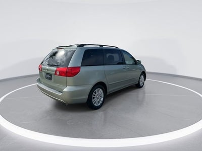 2010 Toyota Sienna XLE