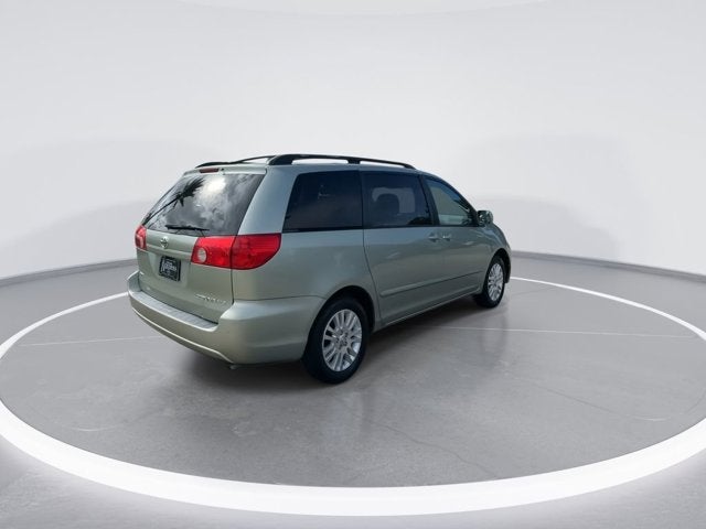 2010 Toyota Sienna XLE