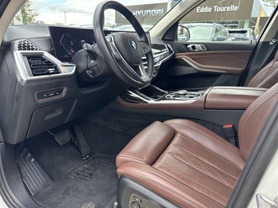 2025 BMW X7 xDrive40i