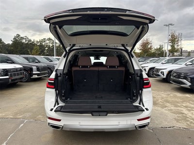 2025 BMW X7 xDrive40i