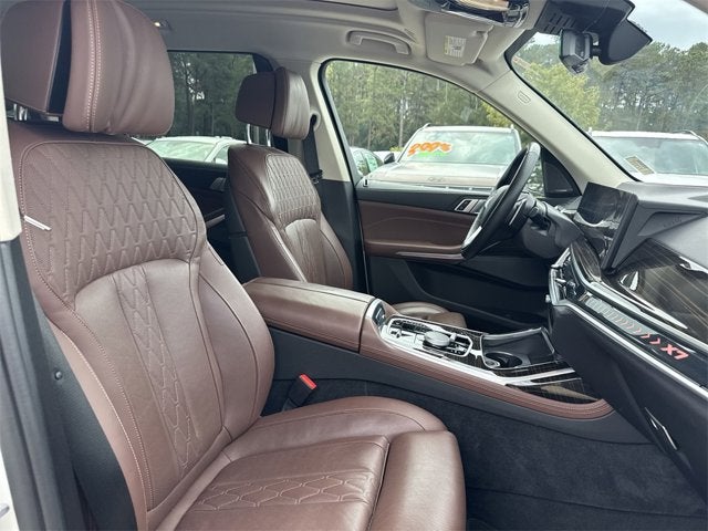 2025 BMW X7 xDrive40i