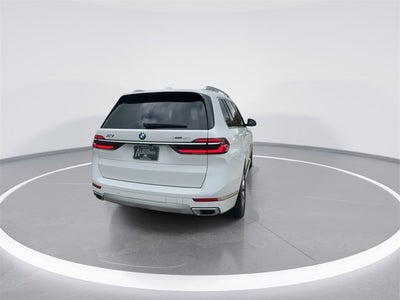 2025 BMW X7 xDrive40i