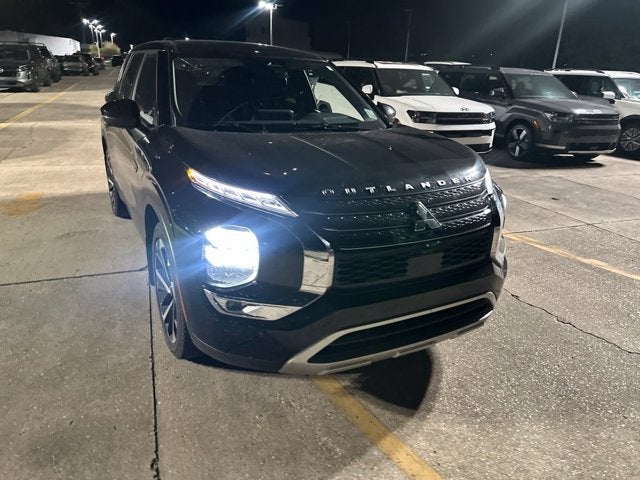 2024 Mitsubishi Outlander Plug-In Hybrid SE