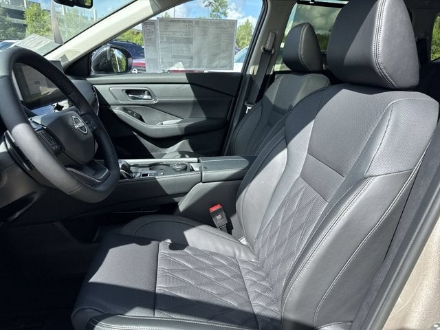 2026 Nissan Rogue Platinum - Photo 13