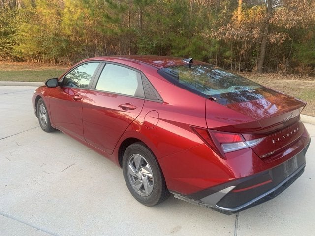 2024 Hyundai Elantra SE