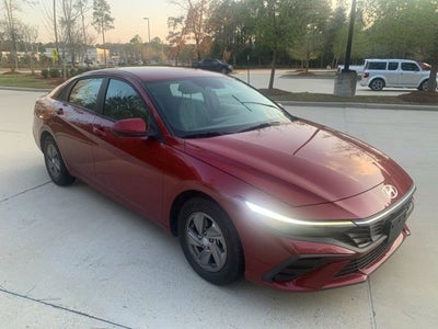 2024 Hyundai Elantra SE